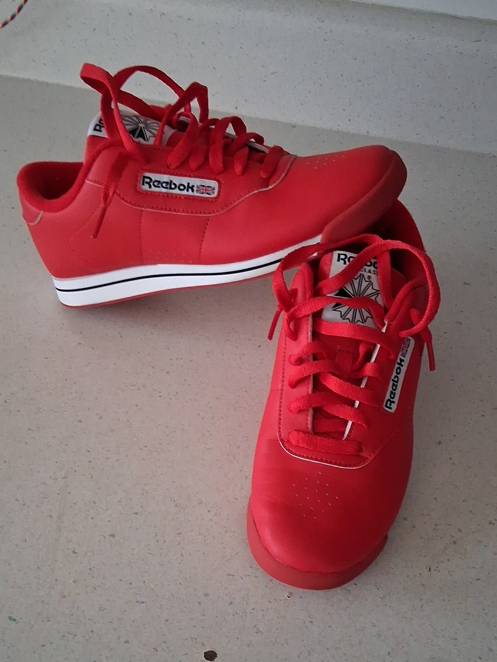 Reebok Kids Red Low-Top Sneakers